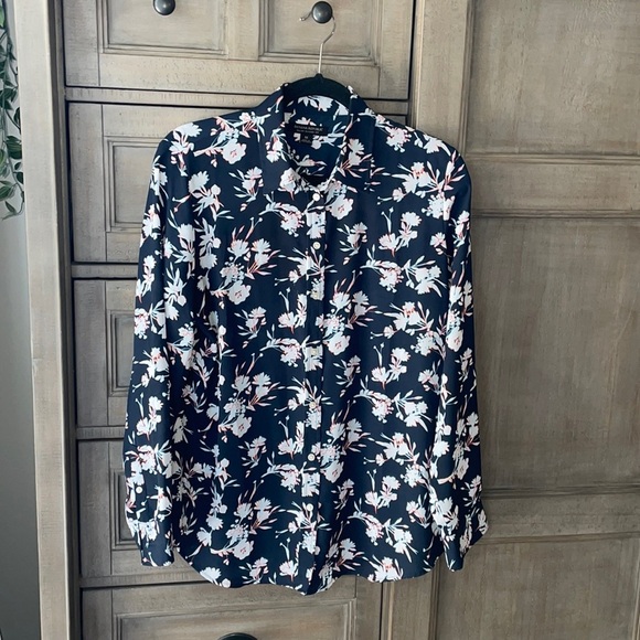 Banana Republic blouse, size medium - Picture 1 of 6